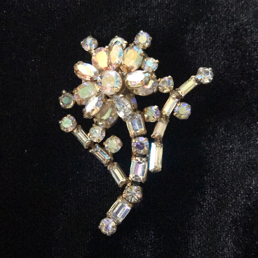 Vintage Weiss Brooch